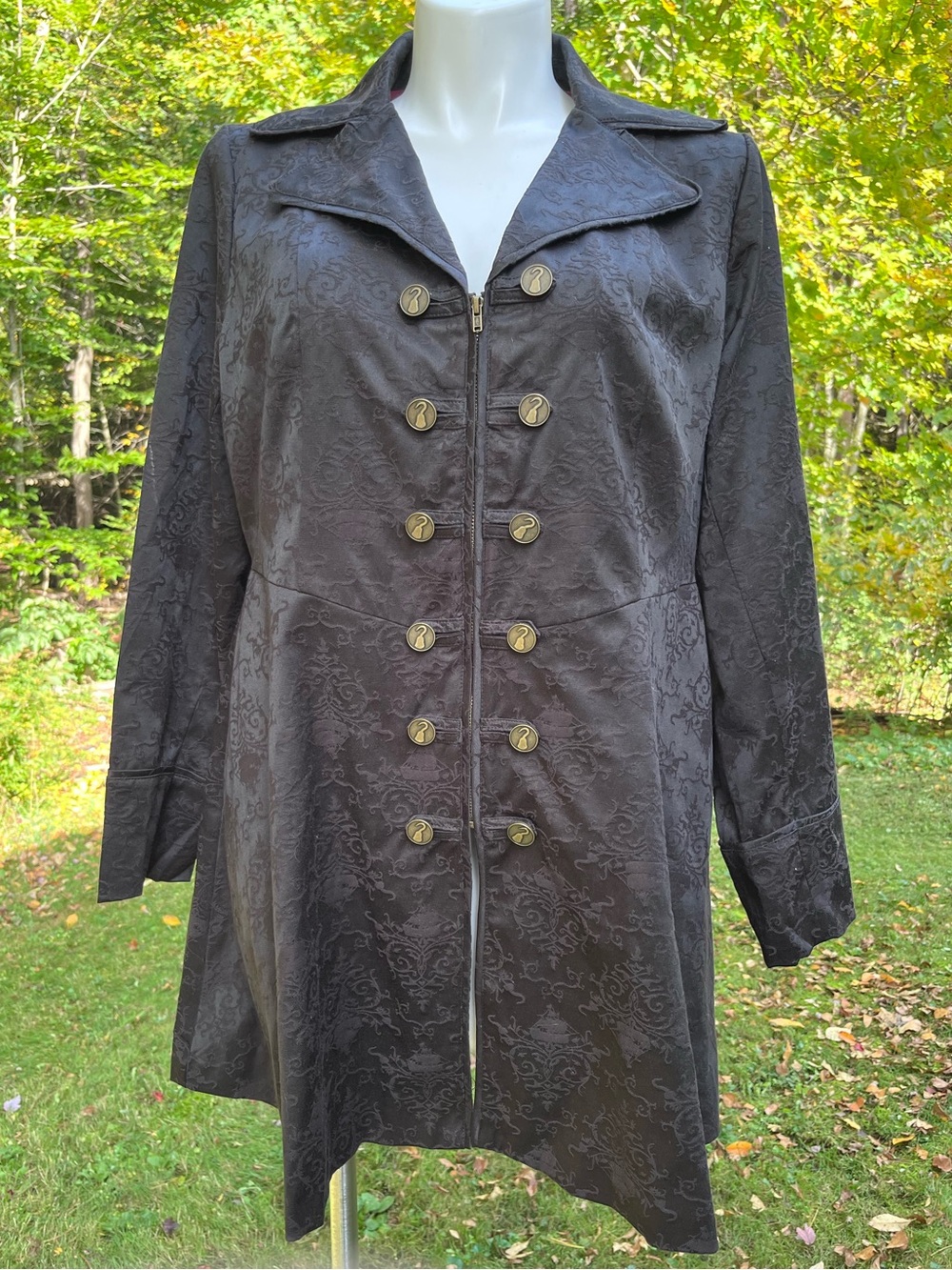 Torrid Once Upon a Time Captain Hook lined double breasted brocade coat 2X NWT